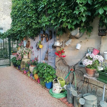 Au Relais Fleuri Panzió Gilette Kültér fotó