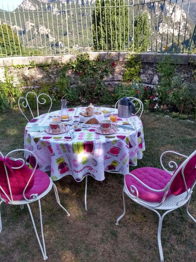 Au Relais Fleuri Panzió Gilette Kültér fotó
